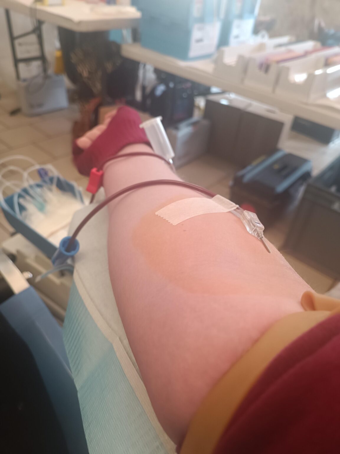 Kennst du die Zeit, die es ist? Es ist Zeit zu gehen und dein Blut zu geben. Oder sein Plasma. Oder seine Teller!