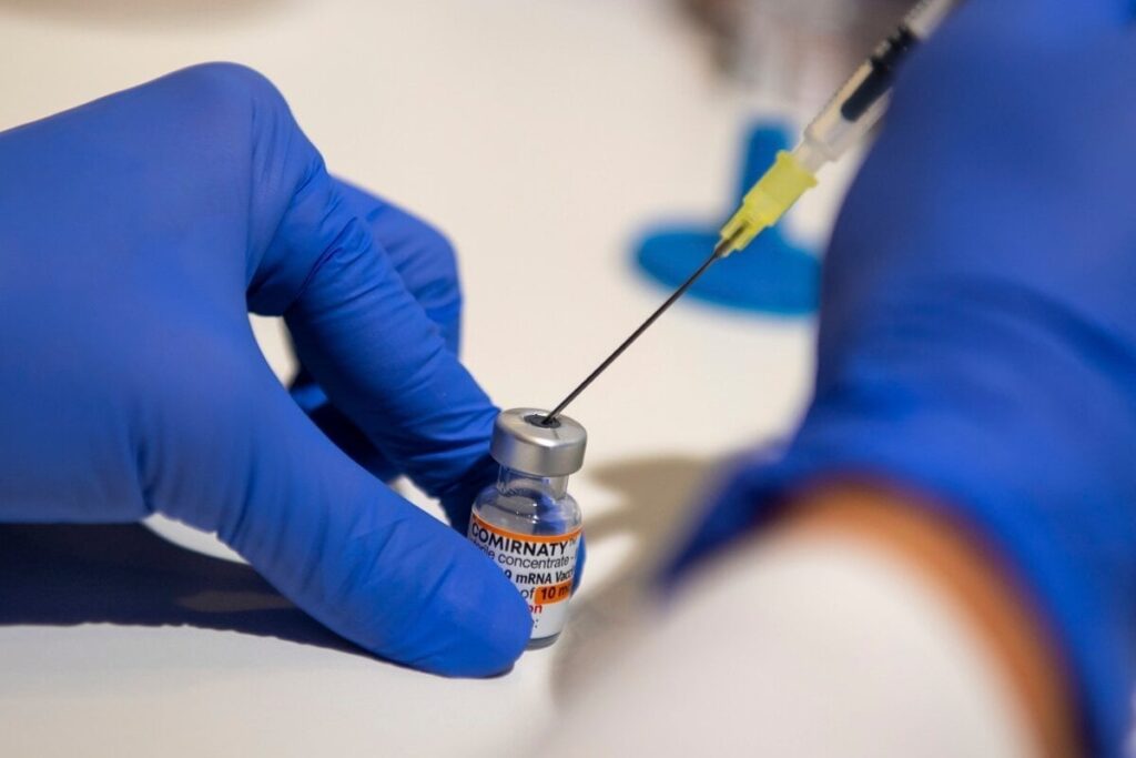 Die Regierung hat die Entfernung zusätzlicher mRNA-Impfstoffe an Covid-9 ausgesetzt Die Regierung hat die Entfernung zusätzlicher mRNA-Impfstoffe an Covid-9 ausgesetzt