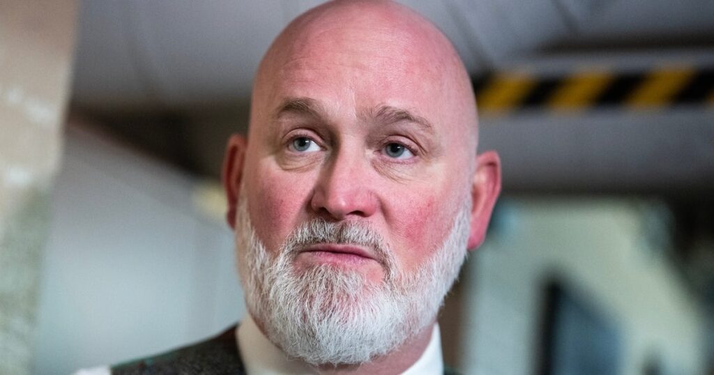 Laut GOP -Kongressabgeordneter, dass Trumps Steuergesetz kein Medicaid -Nahrungsvorteil, Rep. Derrick Van Orden (R -Wis.), Sagte die Demokraten über den umfassenden GOP -Plan, 1 Billionen US -Dollar aus Bundesgesundheits- und Ernährungsprogrammen zu kürzen. Laut GOP -Kongressabgeordneter, dass Trumps Steuergesetz kein Medicaid -Nahrungsvorteil, Rep. Derrick Van Orden (R -Wis.), Sagte die Demokraten über den umfassenden GOP -Plan, 1 Billionen US -Dollar aus Bundesgesundheits- und Ernährungsprogrammen zu kürzen.