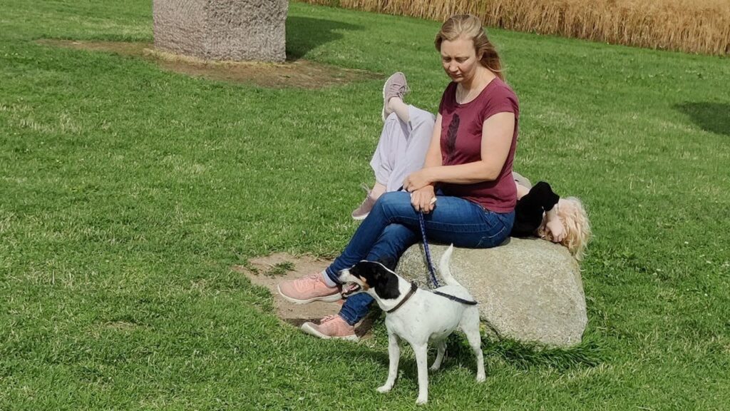 Als ihr Hund eine Henne angriff, wurde der Traum der Staatsbürgerschaft ausgeschaltet