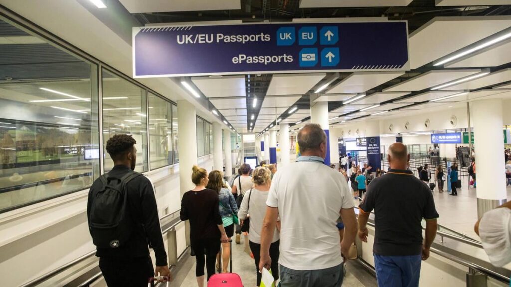 Großbritannien Planung „Einschränkung von Visumanträgen bestimmter Nationalitäten, die am wahrscheinlichsten ASYLUM beanspruchen“ “ Großbritannien Planung „Einschränkung von Visumanträgen bestimmter Nationalitäten, die am wahrscheinlichsten ASYLUM beanspruchen“ “