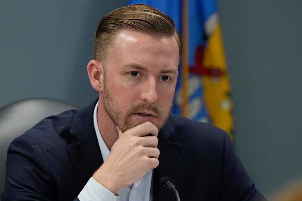 Oklahoma möchte Kindern Trumps falsche Version der Wahl 2020 beibringen, bei der er um den Sieg betrogen wurde