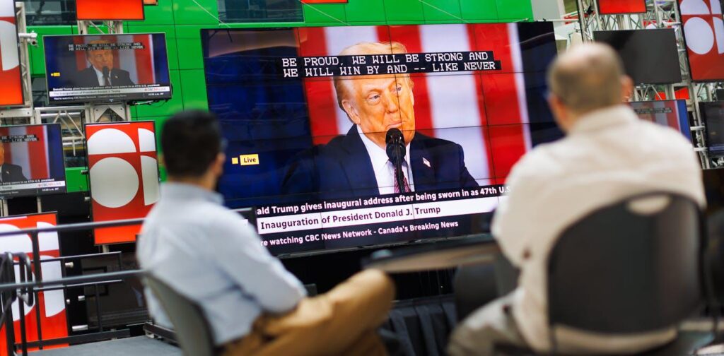 Der Angriff auf öffentliche Rundfunk ist Teil einer wachsenden Bedrohung für Pressefreiheit und Demokratie