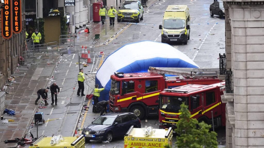 Die Polizei veröffentlichte Rennen und ethnische Zugehörigkeit der Liverpool -Parade -Verdächtige mit beispiellose Geschwindigkeit ‚ Die Polizei veröffentlichte Rennen und ethnische Zugehörigkeit der Liverpool -Parade -Verdächtige mit beispiellose Geschwindigkeit '