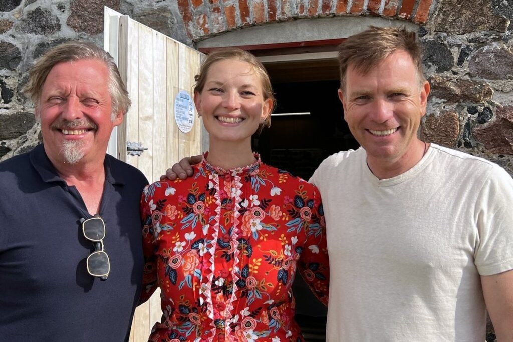 Ewan McGregor und Charley Boorman gingen nach Kihnu Ewan McGregor und Charley Boorman gingen nach Kihnu