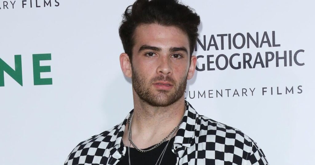 Hasan-Piker von CBP inhaftiert, während er das Land aus Frankreich wieder betrat