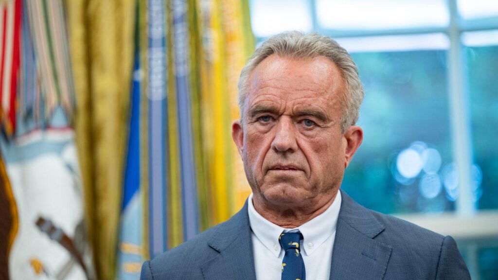 RFK Jr. nahm seine Enkelkinder für einen Abfall in einem Abwasser zum Muttertag ein: 'Der National Park Service verbietet aufgrund von „hohen Bakterien“, die in Rock Creek in Rock Creek schwimmen.