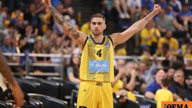 Basket League, Aris-Maroussi 114-109: Toliopoulos verabschiedete sich mit 35 Punkten (wahrscheinlich Panathinaikos) und der 14-jährige Klontzaris wurde der Öffentlichkeit vorgestellt