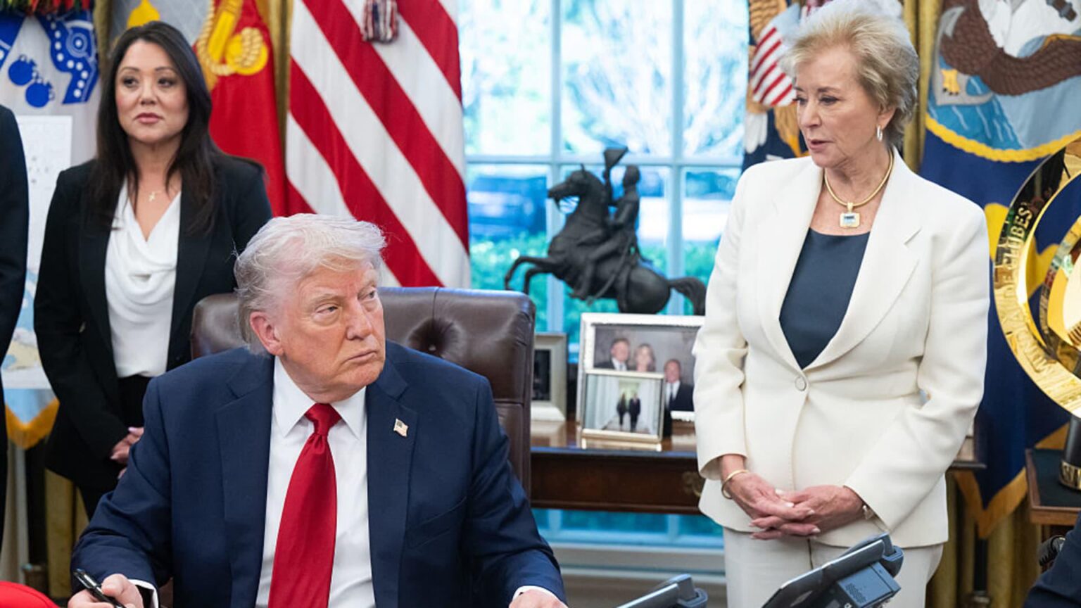 Trump Administration, um Löhne von 5,3 Millionen in diesem Sommer aus dem Studentendarlehenskreditnehmer zu garnieren Trump Administration, um Löhne von 5,3 Millionen in diesem Sommer aus dem Studentendarlehenskreditnehmer zu garnieren