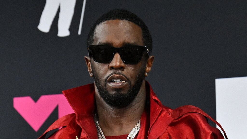 Ex-Aide zu Sean "Diddy" Combs bezeugt, dass er sie entführt hat, um Kid Cudi zu töten