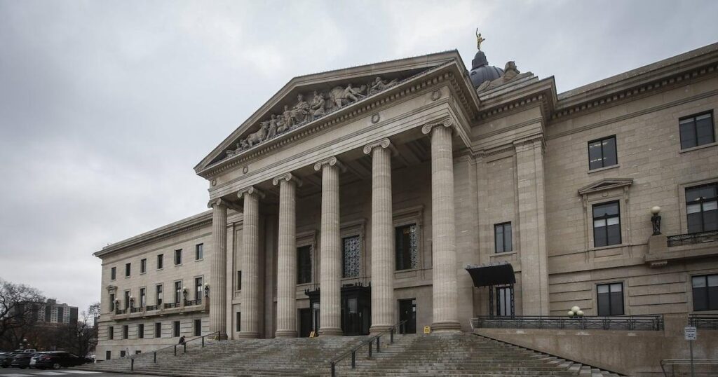 Die Regierung von Manitoba bewegt sich Dutzende von Menschen von Lagern in Wohnungsbauten