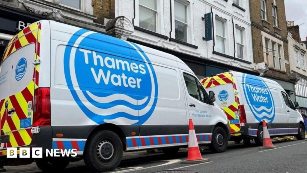 Thames Water hält Bosse Bonus -Schema an