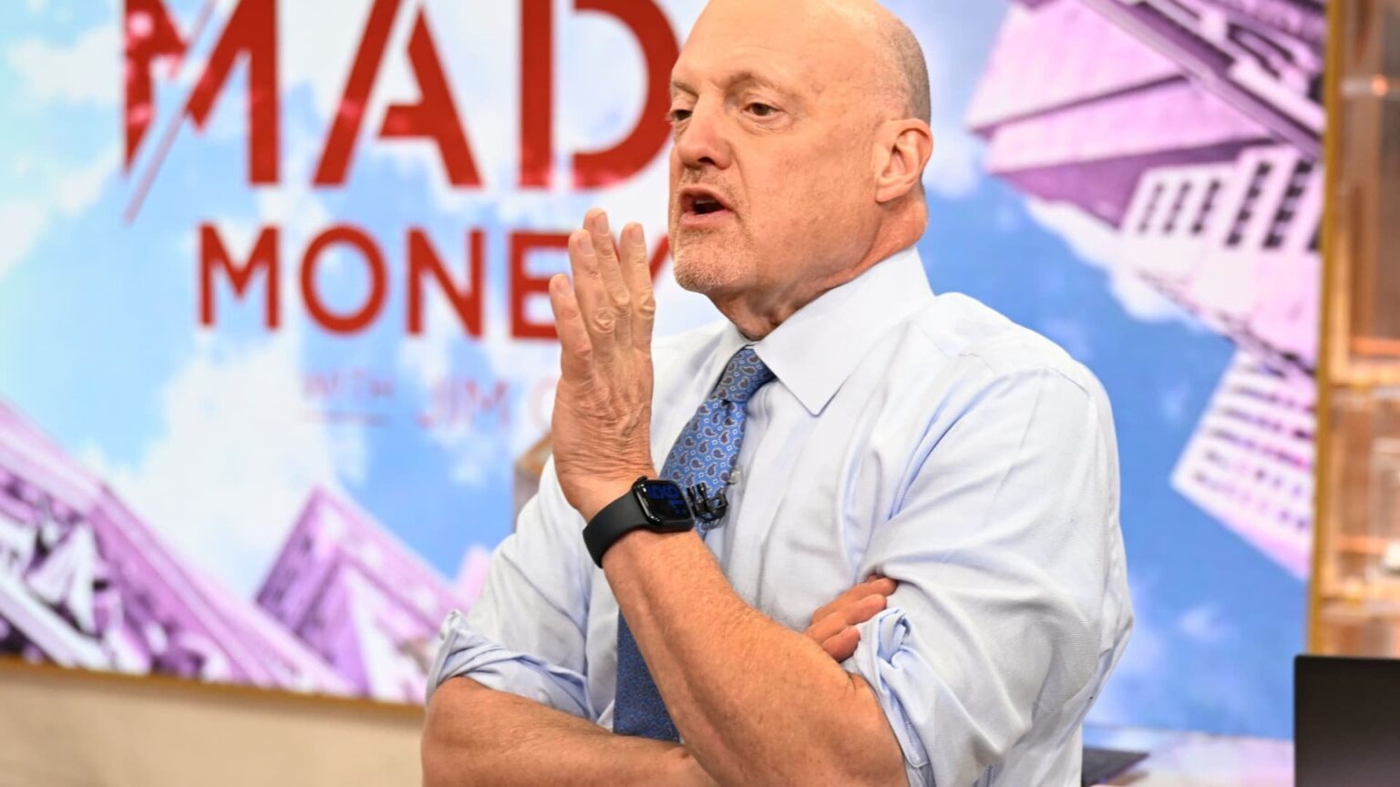 Jim Cramer fordert die Anleger auf, ihre Marktangst zu zähmen und Bitcoin als Absicherung gegen übermäßige Kredite der Regierung zu kaufen.