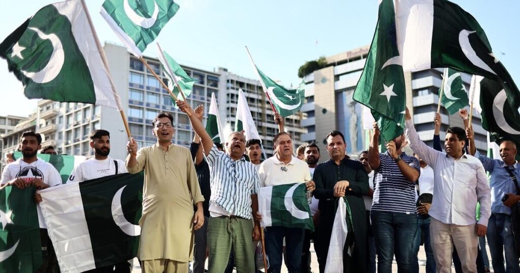 Festivals von Pakistaner in Omonia und "Botschaft" in Indien