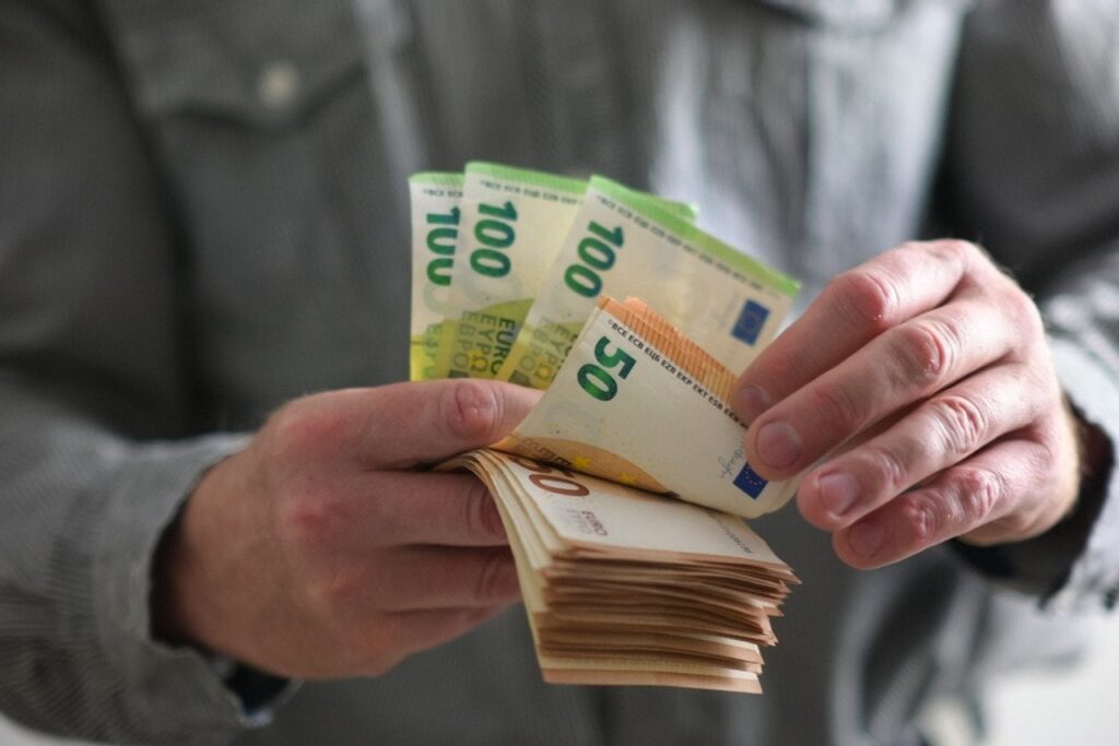 Es kommt ein erhebliches Lohnwachstum: Hier ist, wie viele Kroaten mehr auf Konten haben könnten Es kommt ein erhebliches Lohnwachstum: Hier ist, wie viele Kroaten mehr auf Konten haben könnten