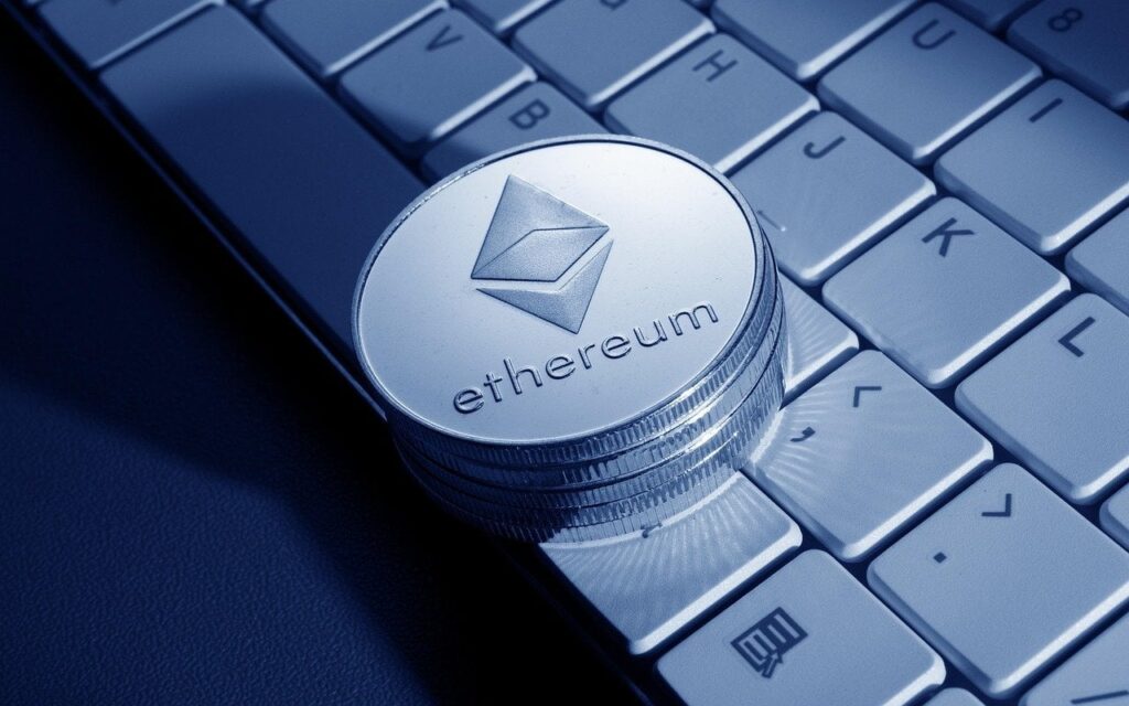 Ethereum sieht bereit aus, aus einer 4-jährigen Konsolidierung auszubrechen, so Analyst sagt, dass der Preis "verrückt" wird.