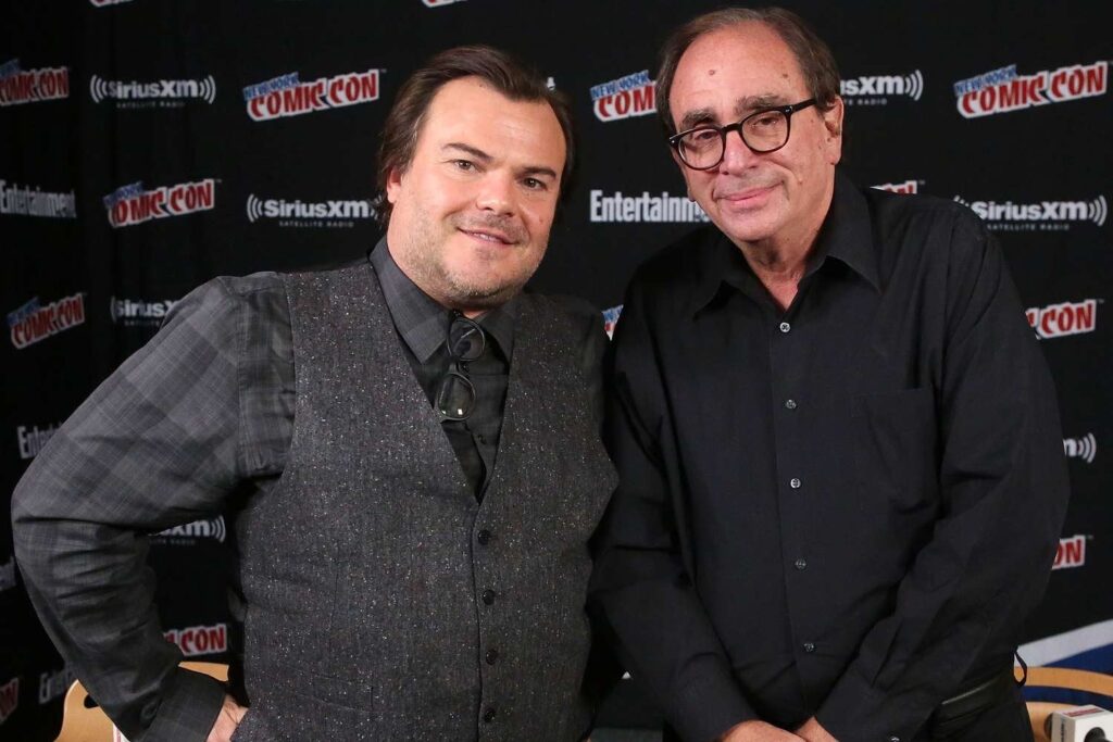 RL Stine sagt, Jack Black "bleibt in Kontakt", nachdem er Autor in Goosebumps -Filmen gespielt hat: "Er ist ein großartiger Kerl"