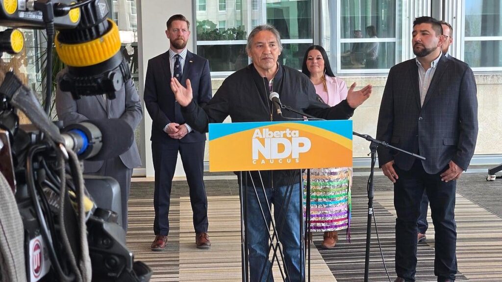 Der Chef von Alberta First Nation nahm 55.000 US -Dollar von der amerikanischen Environmentalist Lobby, um sich gegen die Entwicklung von Ölsands zu widersetzen
