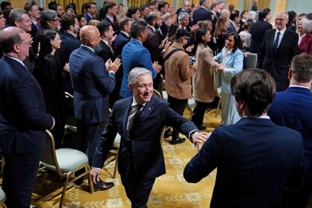 War es eine gute Idee für Carney, Finanzierung und Einnahmen zu kombinieren?