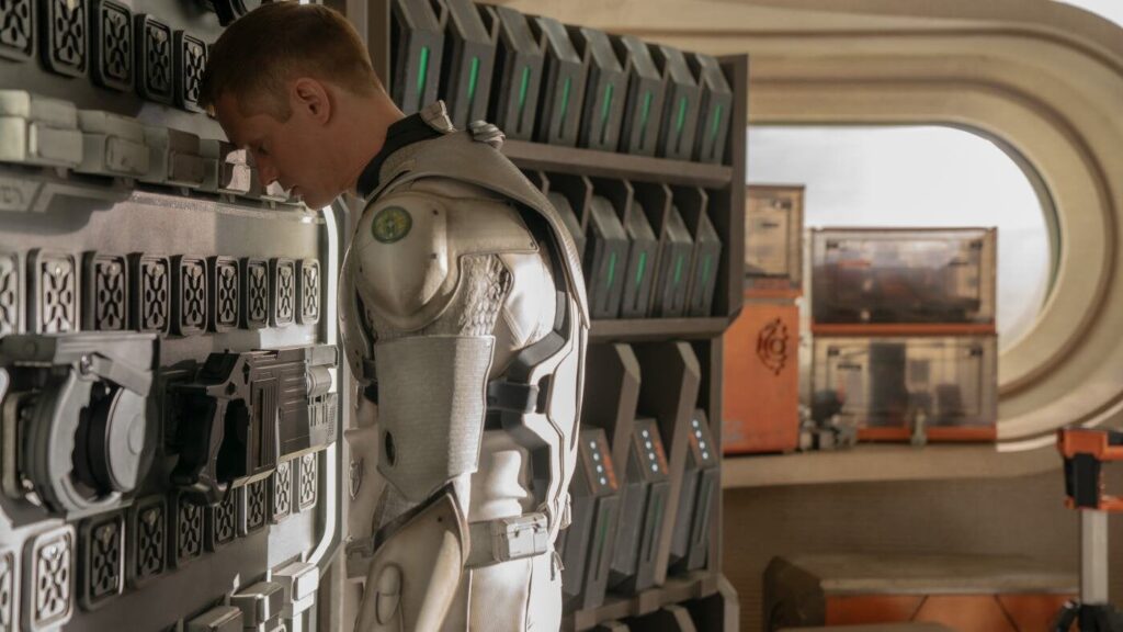 'Murderbot' ist die beste neue Komödie von 2025. Sie haben das Recht gelesen