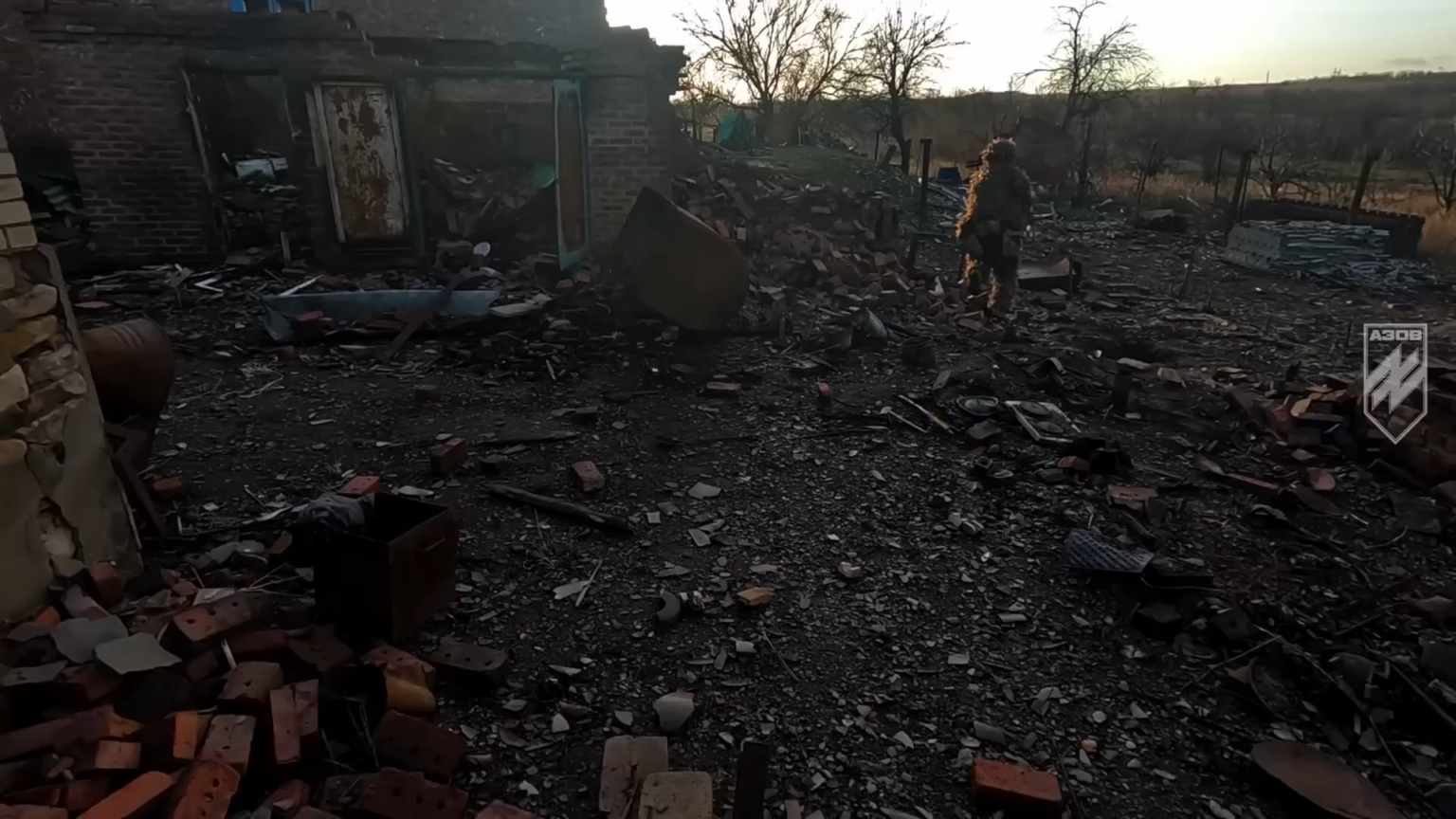 AZOV -Scouts beschäftigen sich mit russischen Truppen im Toretsk -Sektor (genaues Datum UNEKT) mit russischen Truppen.