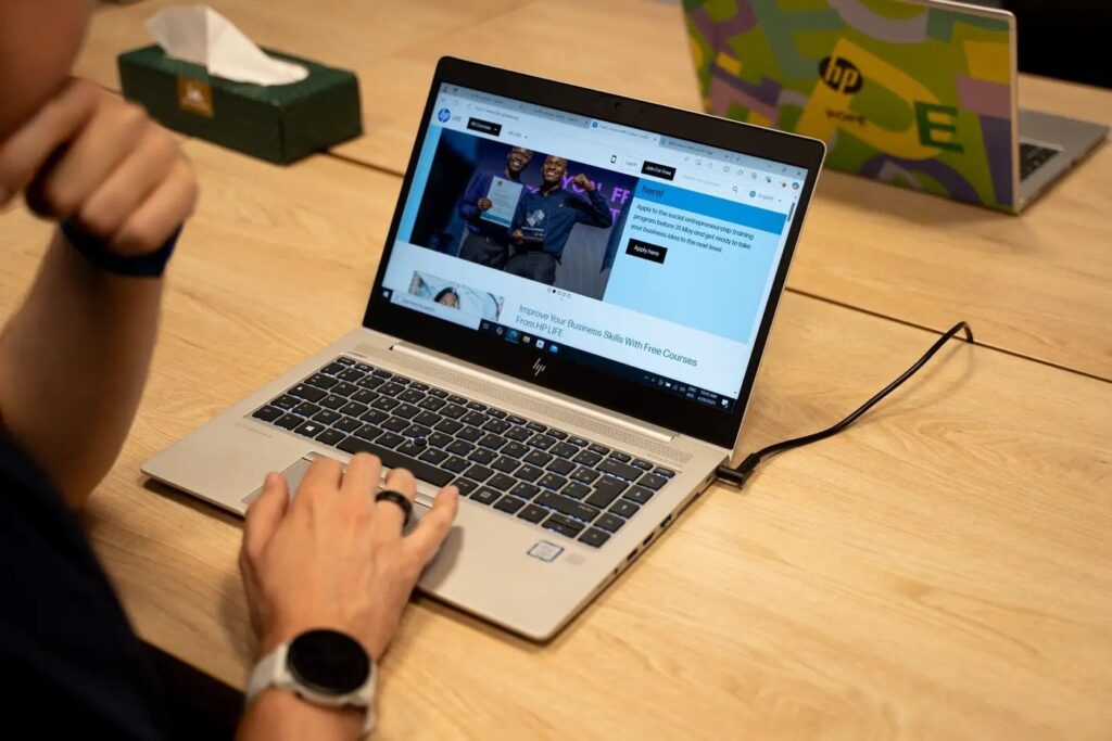 HP-CMCA Digital Hub wurde in Bratislava eröffnet. Sie können digitale Fähigkeiten darin erlernen