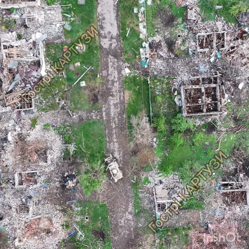Die ukrainischen "Peaky Blinders" -Einit-Drohnen-Munition brachten ein russisches Soldatenbein ab und brannten ihn in Brand. Pokrovsk Richtung, Donetk [May 2025]
