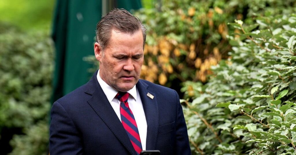 Mike Waltz hat sich irgendwie noch schlechter geworden, um Signal zu verwenden