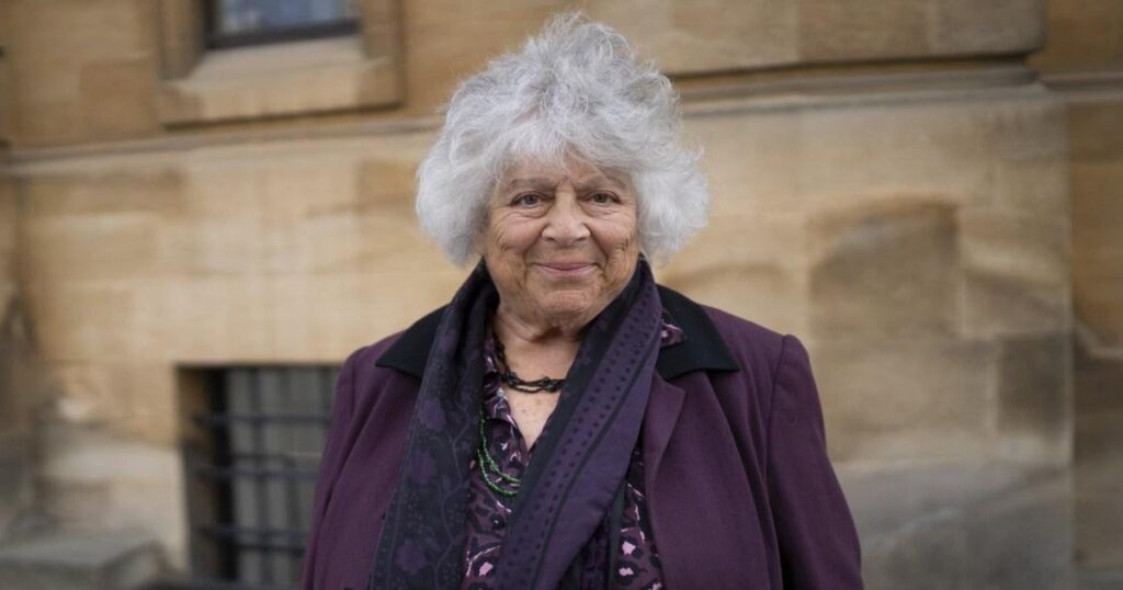 Miriam Margolyes, 84, gibt zu, dass sie "nicht lange leben" nach Herzoperation