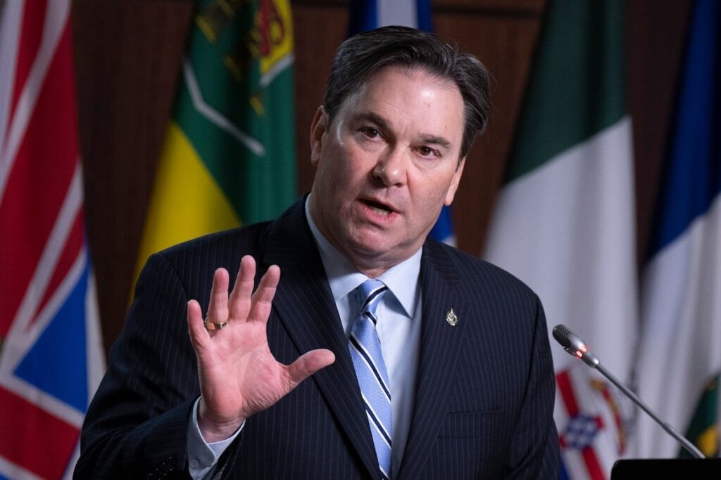 NDP Caucus -Mitglieder bestreiten die Ernennung des Interimsführers Don Davies