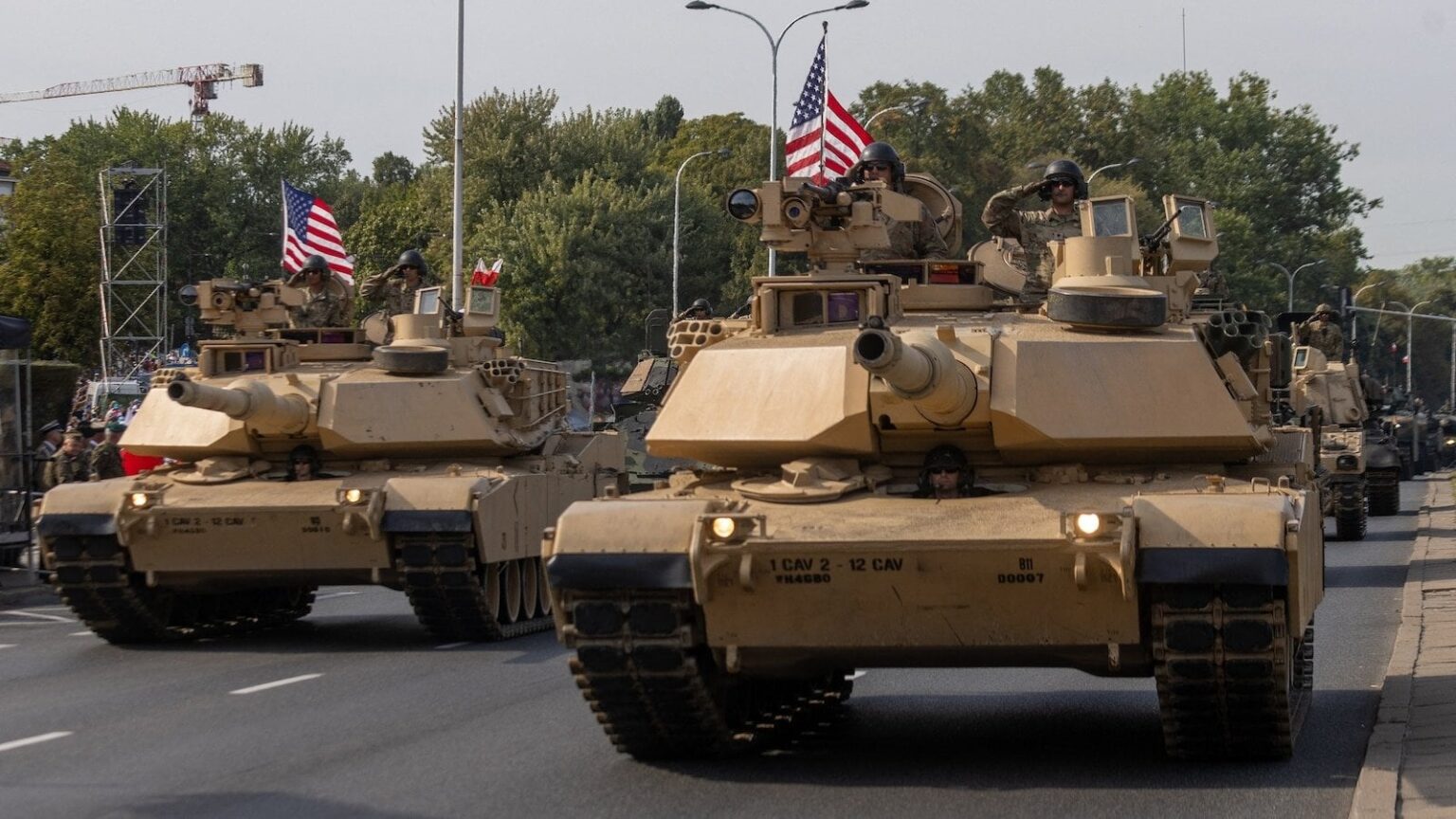 Fast 7.000 Soldaten, Panzer und Fallschirmsprung: Die Armee bestätigt die Militärparade, die mit Trumps Geburtstag zusammenfällt