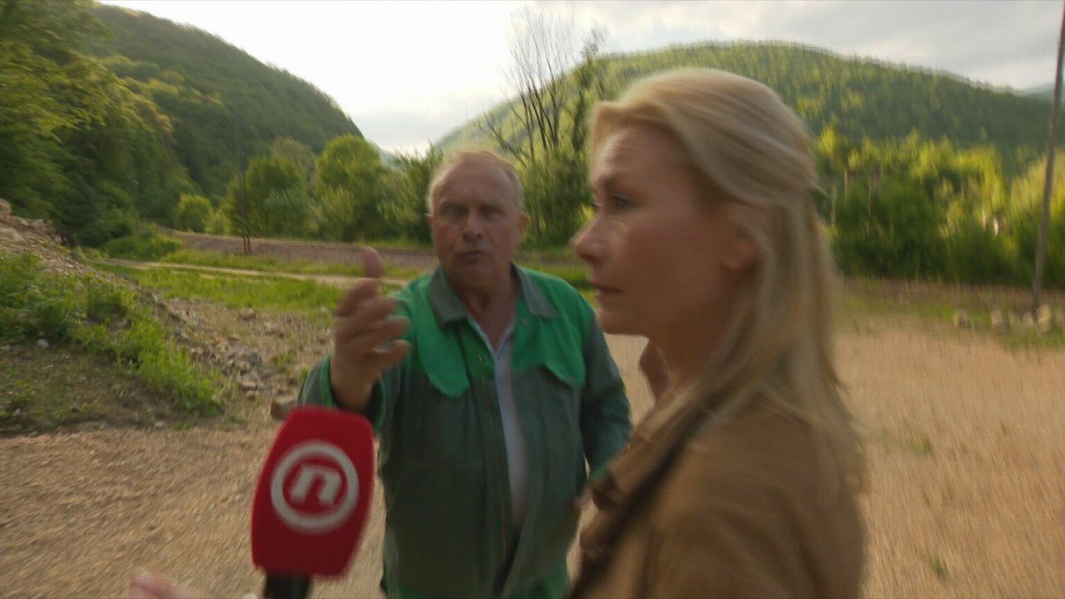 Brutaler Angriff auf das Testteam, schlug den Reporter Daanka Derifaj