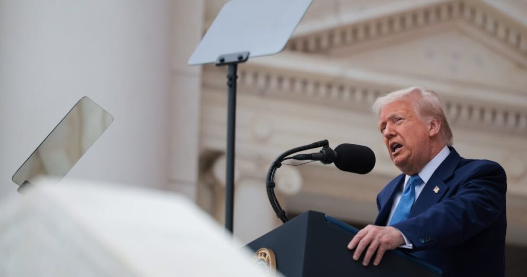 Kognitiver Rückgang? Trump fummelt wiederholt in mehreren seltsamen Rants