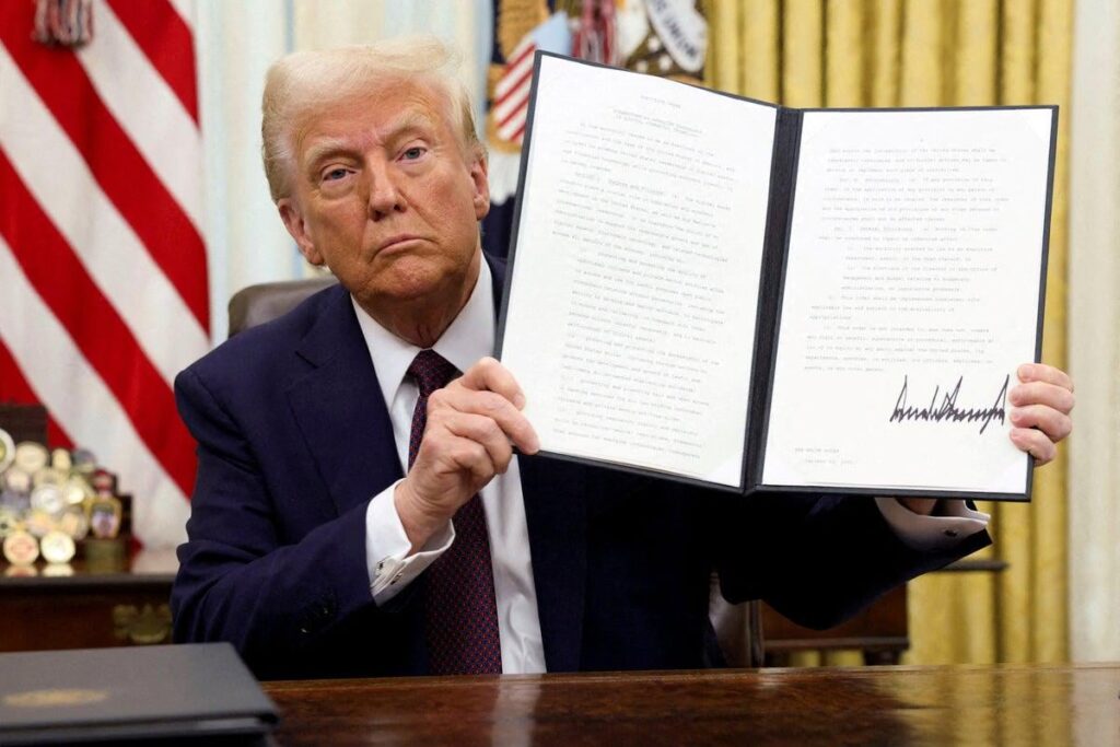 Trumps Krypto -Abendessen, bei dem Teller 1,5 Millionen US -Dollar kosten, zieht Ethikprobleme an, da der Präsident Millionen von Meme Coin machen könnte Trumps Krypto -Abendessen, bei dem Teller 1,5 Millionen US -Dollar kosten, zieht Ethikprobleme an, da der Präsident Millionen von Meme Coin machen könnte