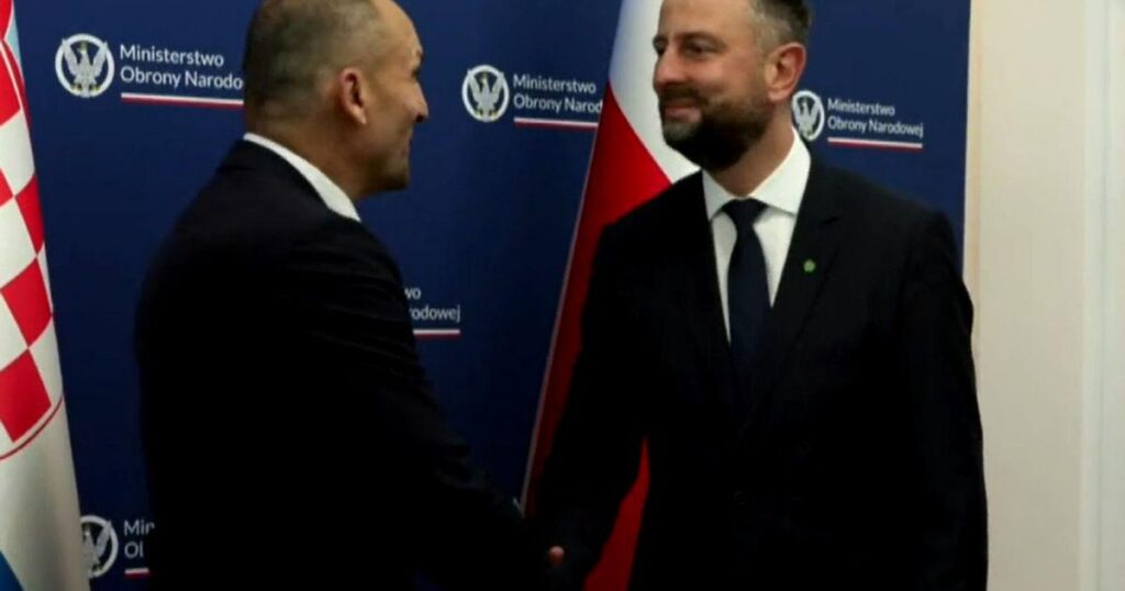 Kroatien und Polen stärken die militärische Zusammenarbeit, Anusic: „Wir müssen die Gefährdungen aus dem Osten„ ernsthaft “nehmen. Kroatien und Polen stärken die militärische Zusammenarbeit, Anusic: „Wir müssen die Gefährdungen aus dem Osten„ ernsthaft “nehmen.