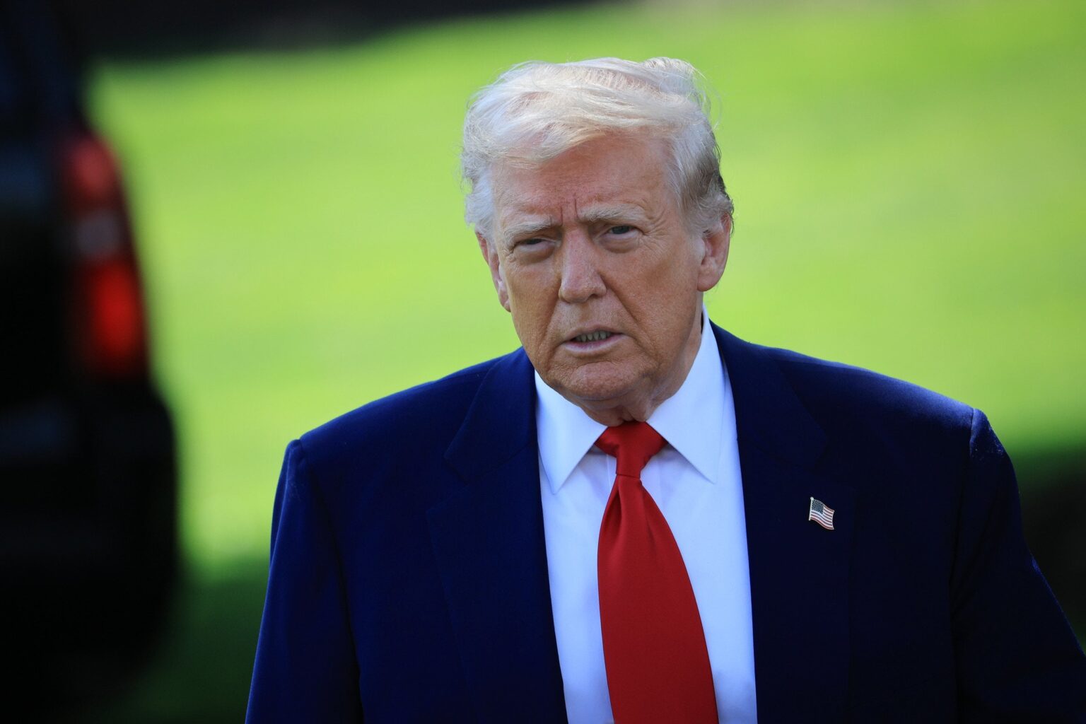 Die Zustimmungsbewertung von Donald Trump bricht mit ländlichen Amerikanern zusammen