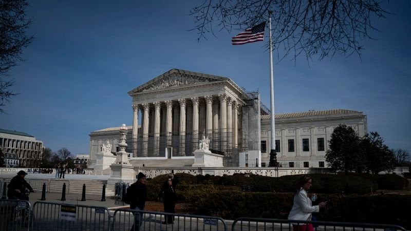 Der Oberste Gerichtshof blockiert Trump vom Starten der Deportationen des außerirdischen Feindegesetzes