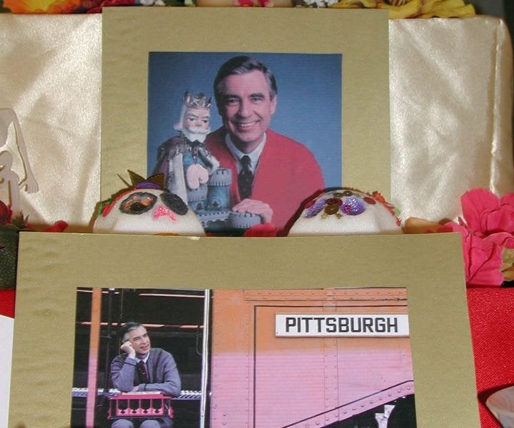 Durch die Humanisierung der Kinder von Gaza tritt Miss Rachel in die Fußstapfen ihres Helden Mr. Rogers,