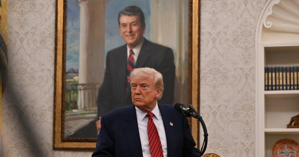 Trump schmilzt über die Fünf -Alarm -Warnung der Federal Reserve vor der Wirtschaft – der Vorsitzende der Federal Reserve, Jerome Powell, warnte, dass ein hohes Risiko einer Stagflation besteht. Trump schmilzt über die Fünf -Alarm -Warnung der Federal Reserve vor der Wirtschaft - der Vorsitzende der Federal Reserve, Jerome Powell, warnte, dass ein hohes Risiko einer Stagflation besteht.