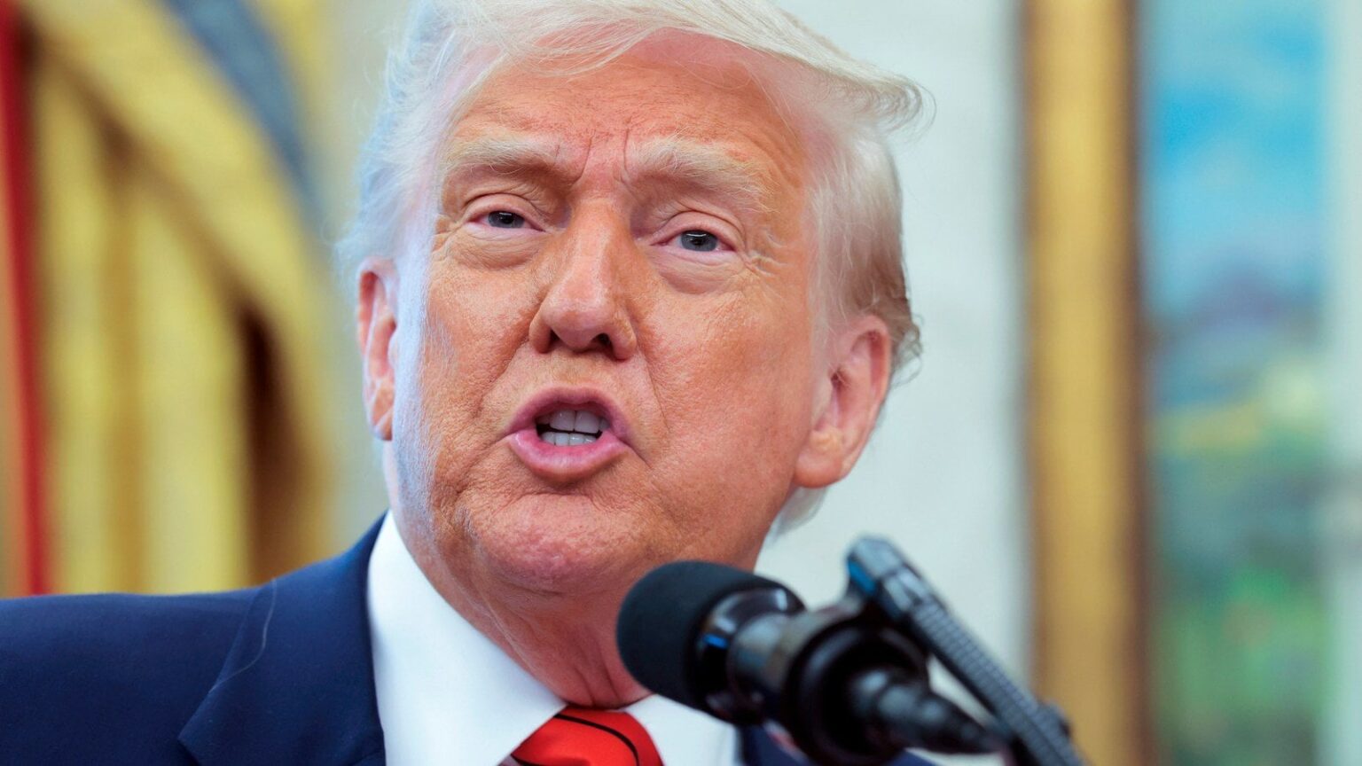 Trump schlägt vor, dass der Oberste Gerichtshof "illegal" seine gesetzlosen Abschiebungen blockiert