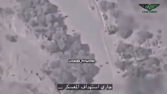Saudi Air Force Strikes Houthis Trainingslager im Jemen