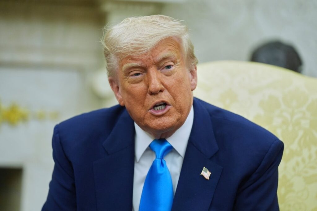 Trump fordert Starrer auf, 'unansehnliche Windmühlen' zu stoppen und mehr Öl in der Nordsee zu bohren
