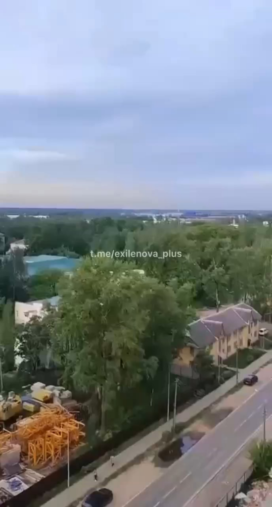 Ukrainische Angriffsdrohnen trafen einen großen russischen Kreuzfahrt-Raketenhersteller nördlich von Moskau, das Dubna-Maschinenbauwerk.