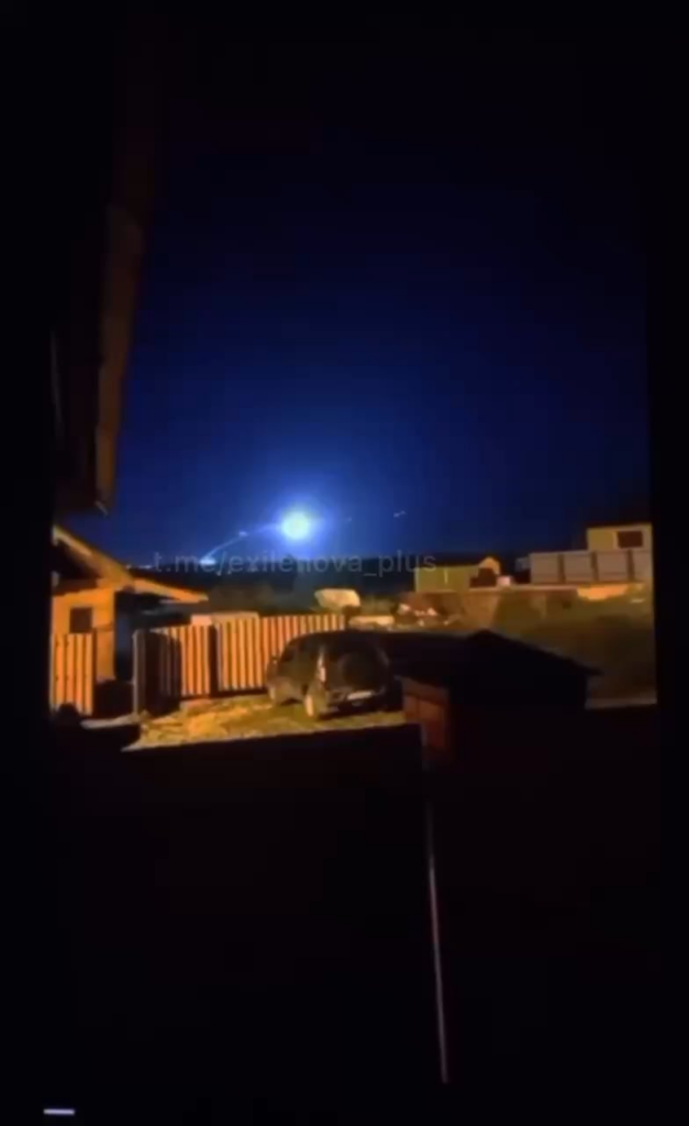 In dieser Nacht versuchte der Sam, eine ukrainische langfristige Drohne abzuschießen, aber die Flugabwehr-Rakete hörte auf, geführt und fiel.