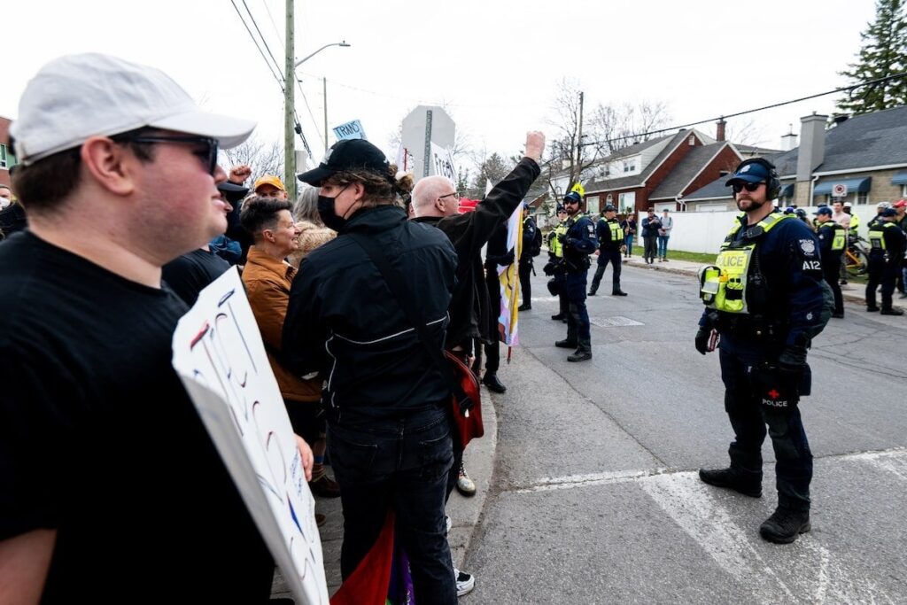 Städte wiegen die Statuten "Bubble Zone", um Proteste rund um Schulen, Anbetungsstellen zu beschränken