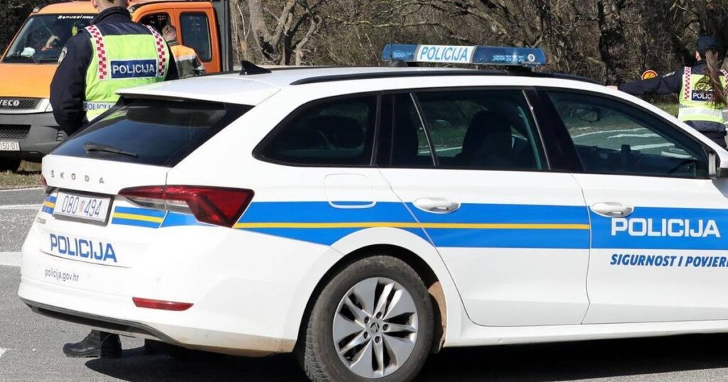 Fliehen zur Polizei in Poreč, ließen die Kinder im Auto und rannten weiter