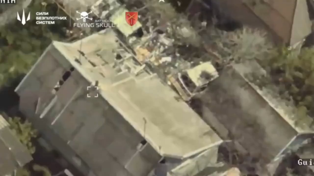 Die ukrainische FPV -Einheit "Flying Skull" identifizierte ein ukrainisches ziviles Gebäude als russischer FPV -Hub, das später von einem Luftangriff geebnet wurde.