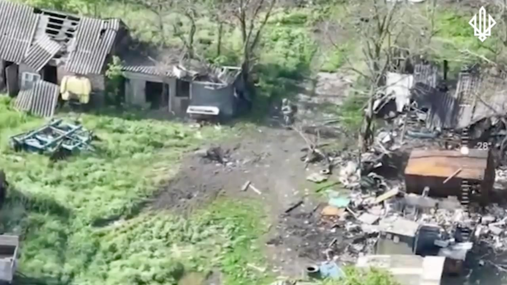 Ukrainische UAV -Betreiber der Spartan Brigade zerstören russische Unterkünfte und Infanterie, Pokrovsk Regie. 25.05.2025