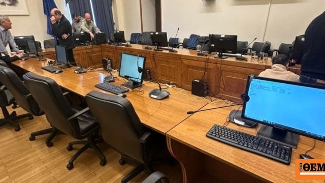 MPS- "Paparazzi" versuchte, die Tempi-Falldatei zu fotografieren