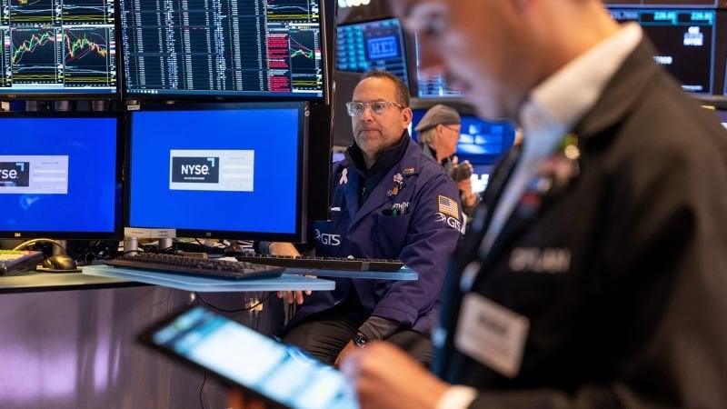 Dow senkt 800 Punkte, wenn der Anleihenmarkt über Trumps Steuerrechnung ausflippt